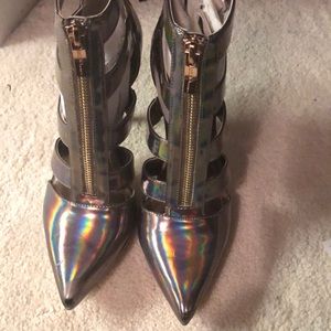 BCBG Lorraine Bronze size 7 heels